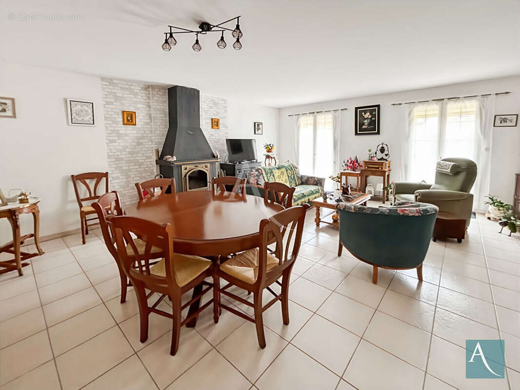 Maison à BREUILLET
