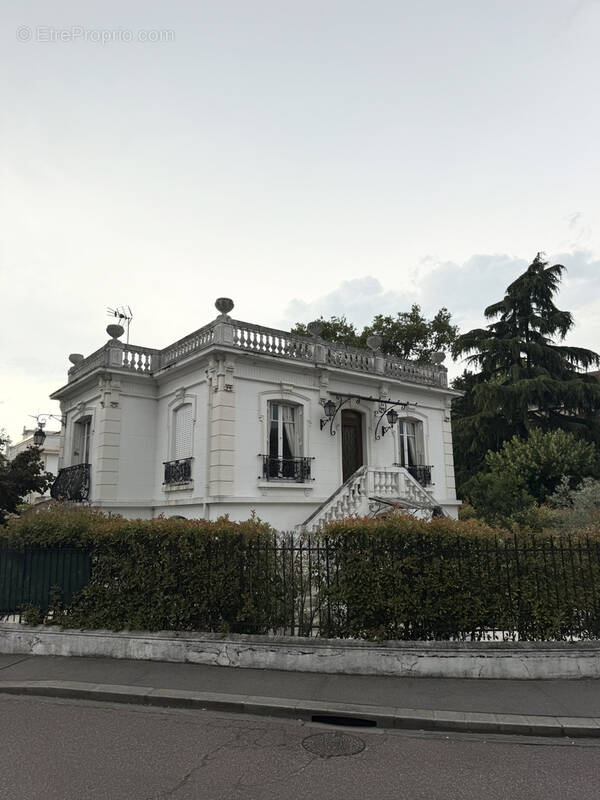 Maison à ENGHIEN-LES-BAINS