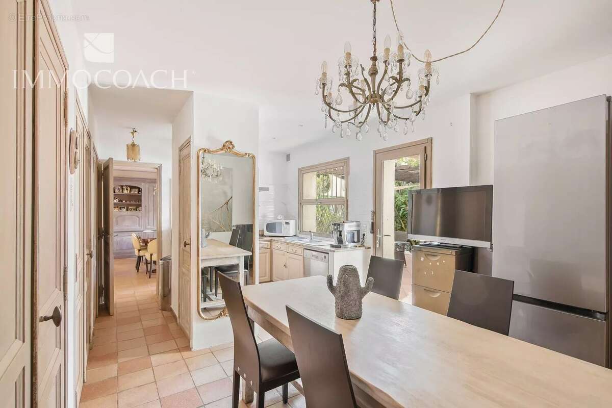 Maison à LA LONDE-LES-MAURES