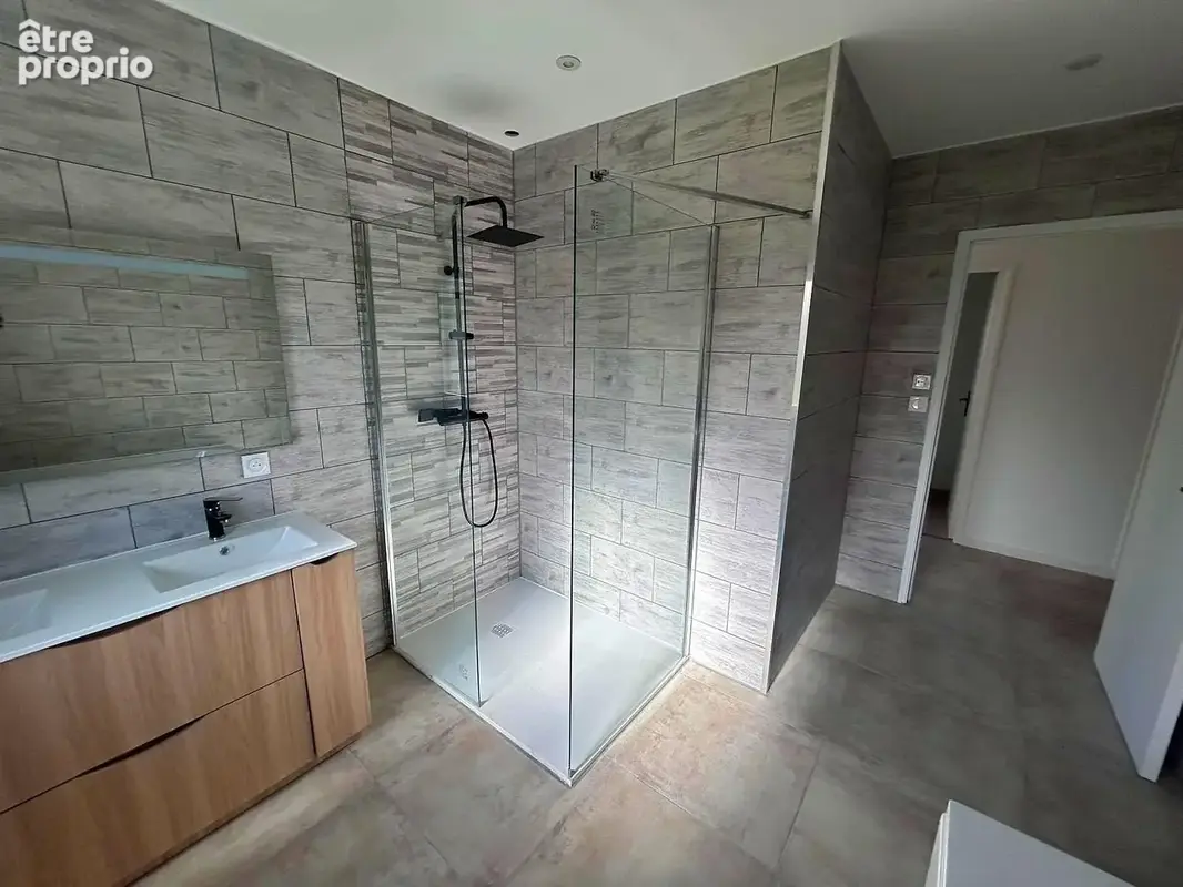 Maison 5 pièces 148 m² à vendre à Chauffailles (71170) - photo 3