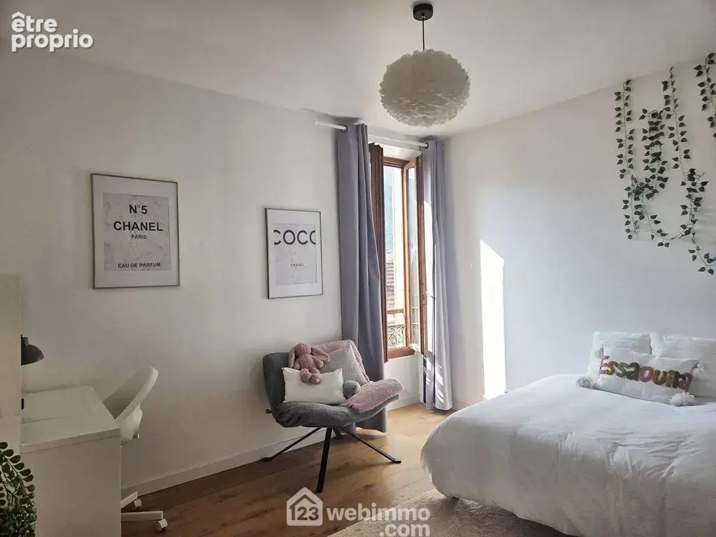 L'espace nuit est composé de 3 chambres,