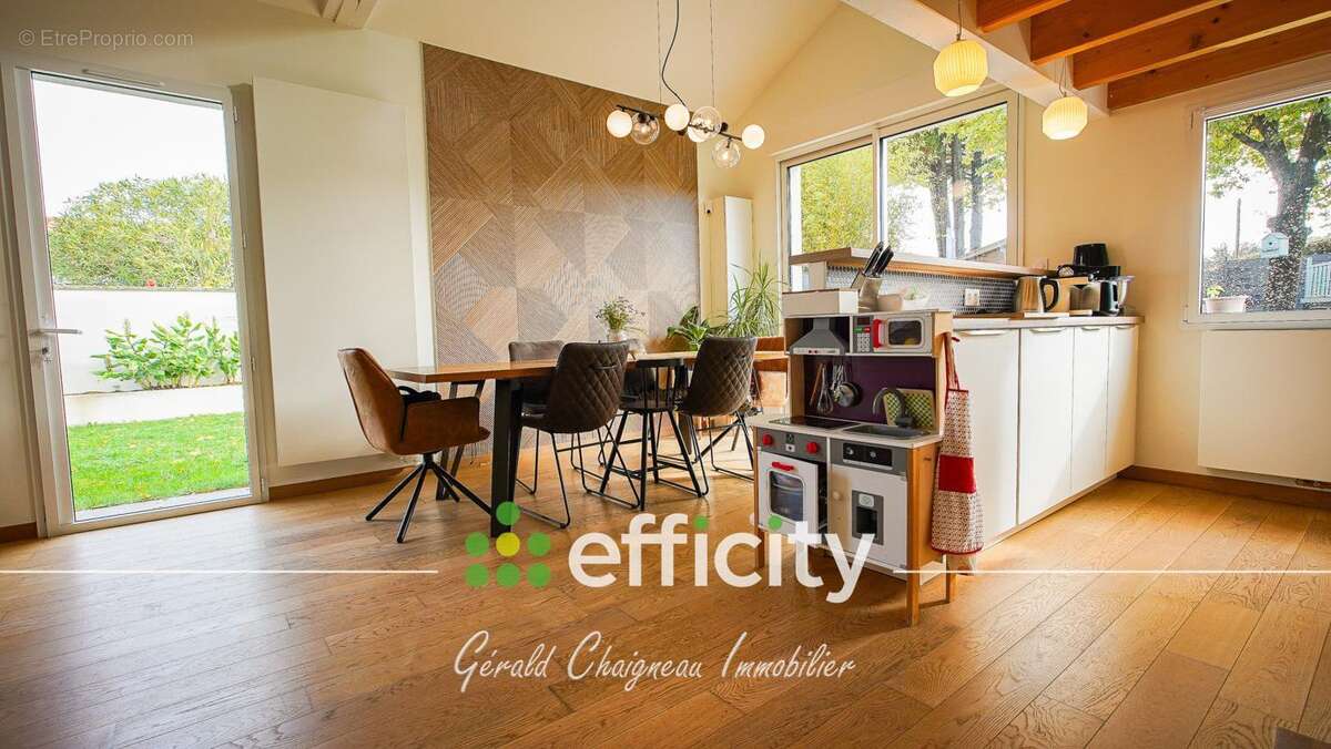 Maison à SAINT-PHILBERT-DE-GRAND-LIEU