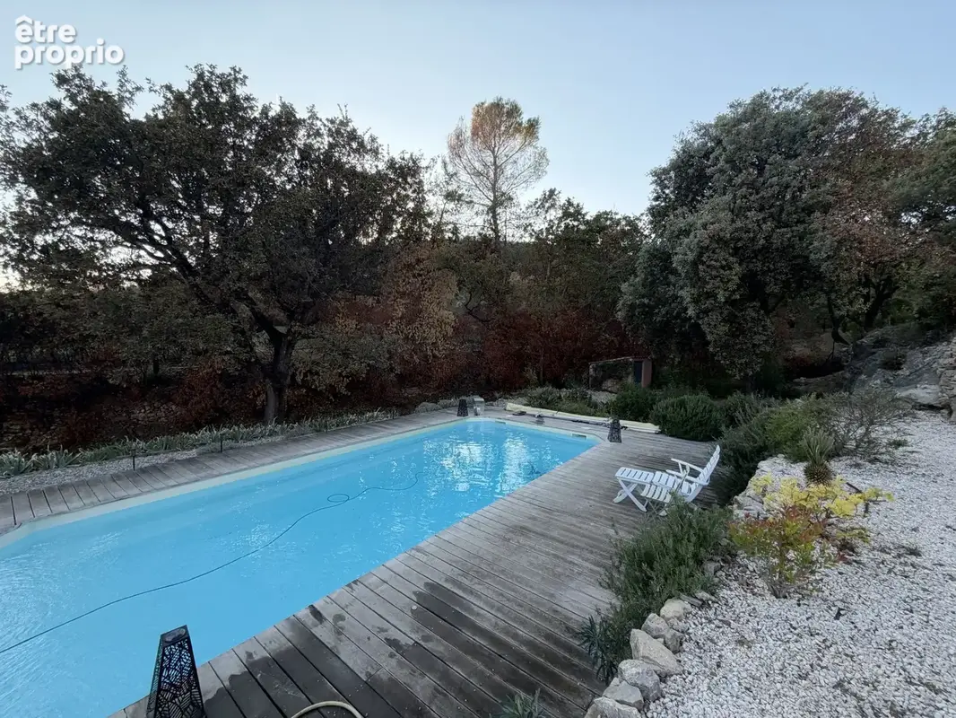 vente terrain à batir avec piscine et dépendances - photo 2
