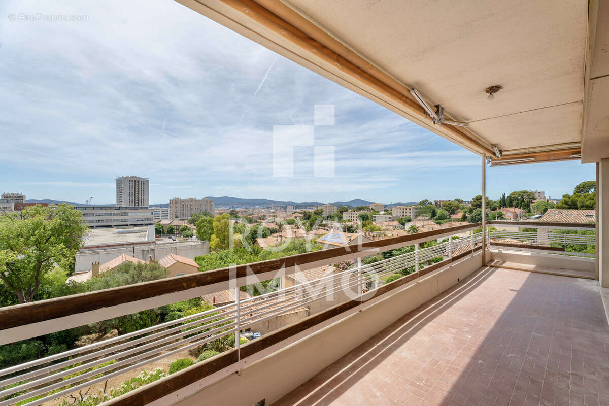 TOULON Bas Faron / Claret - Appartement T3 entièrement rénové dans résidence au calme - photo 6