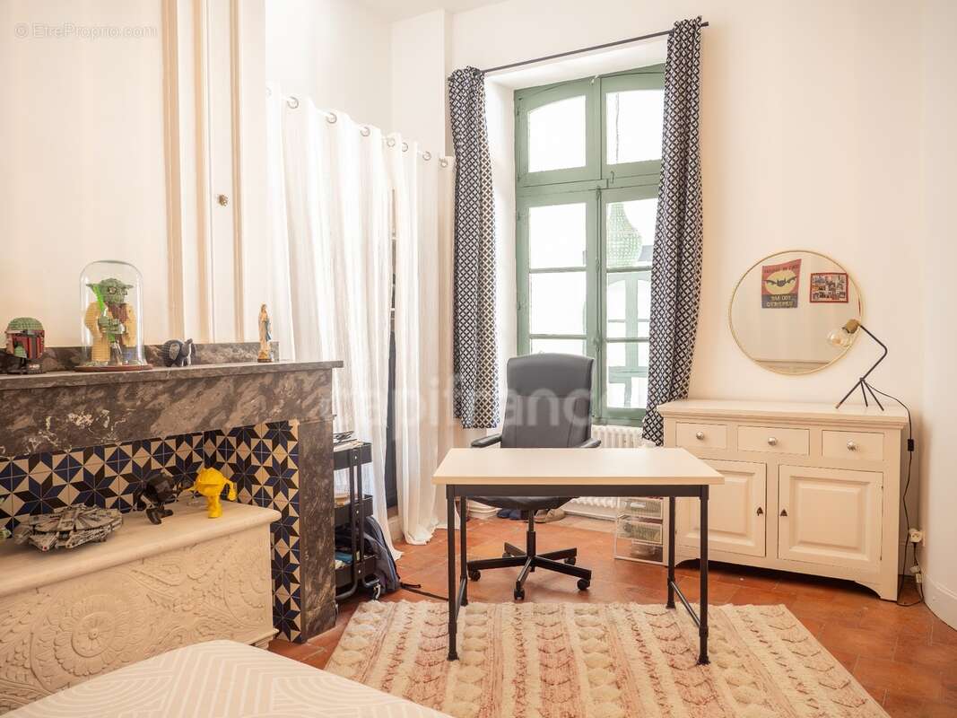 Demeure d'exception au coeur de l'ancienne rue Royale, 6 pièces, 290 m2 avec petit patio  (32) - photo 33