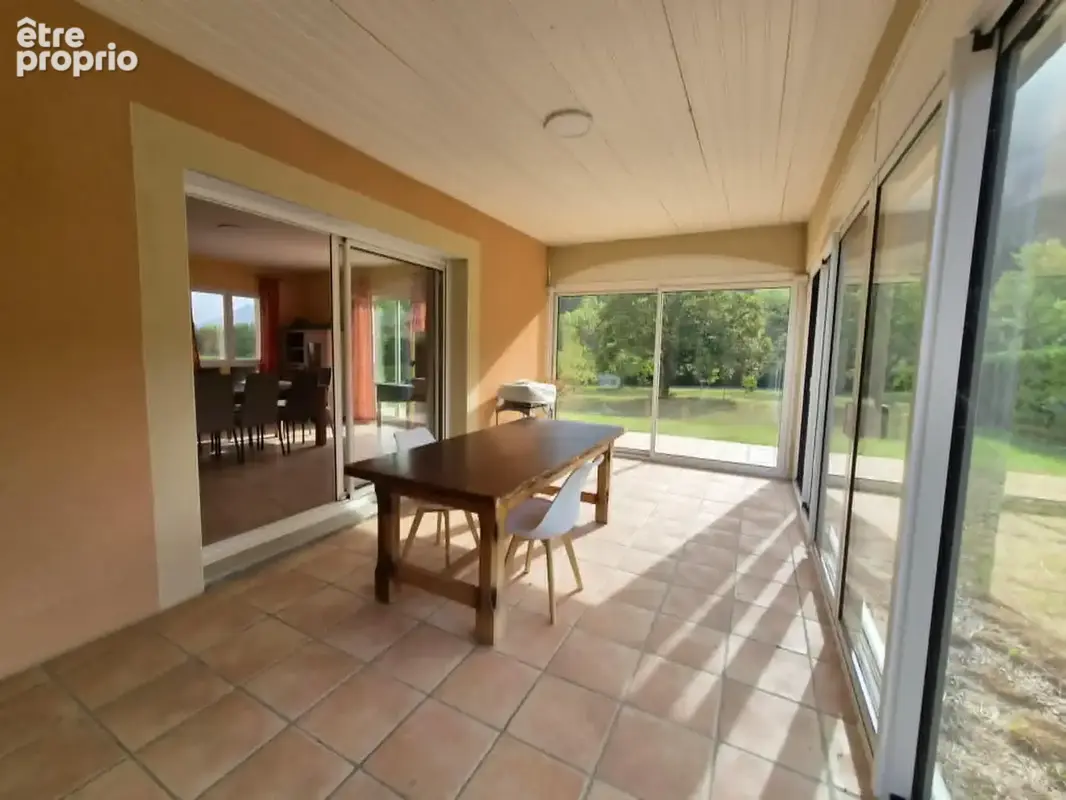 Grande maison avec jardin de 3.000 m2 - photo 6