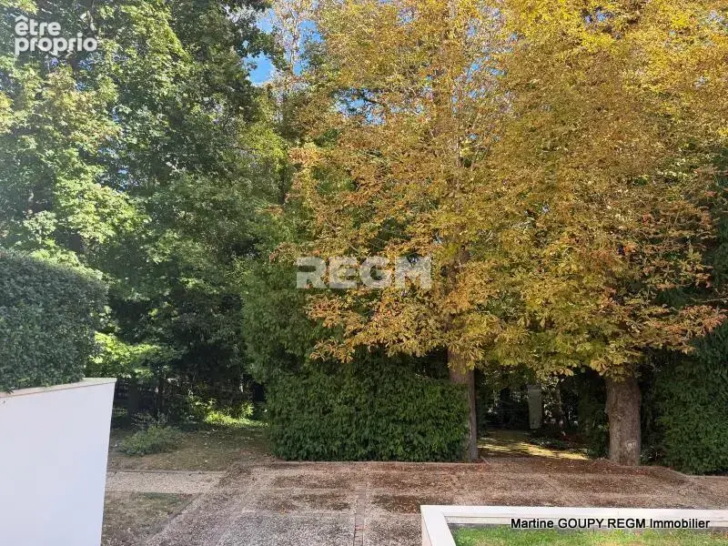 ORLEANS (45) - Exclusivité -T2 Rez-de jardin 48 m2 - Terrasse en L 41 m2- Cave - Place de parking en sous-sol - photo 15