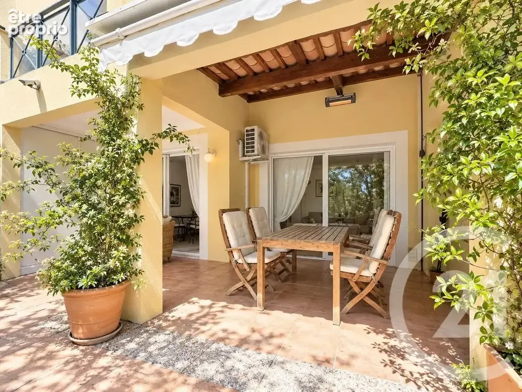 Maison à MOUGINS