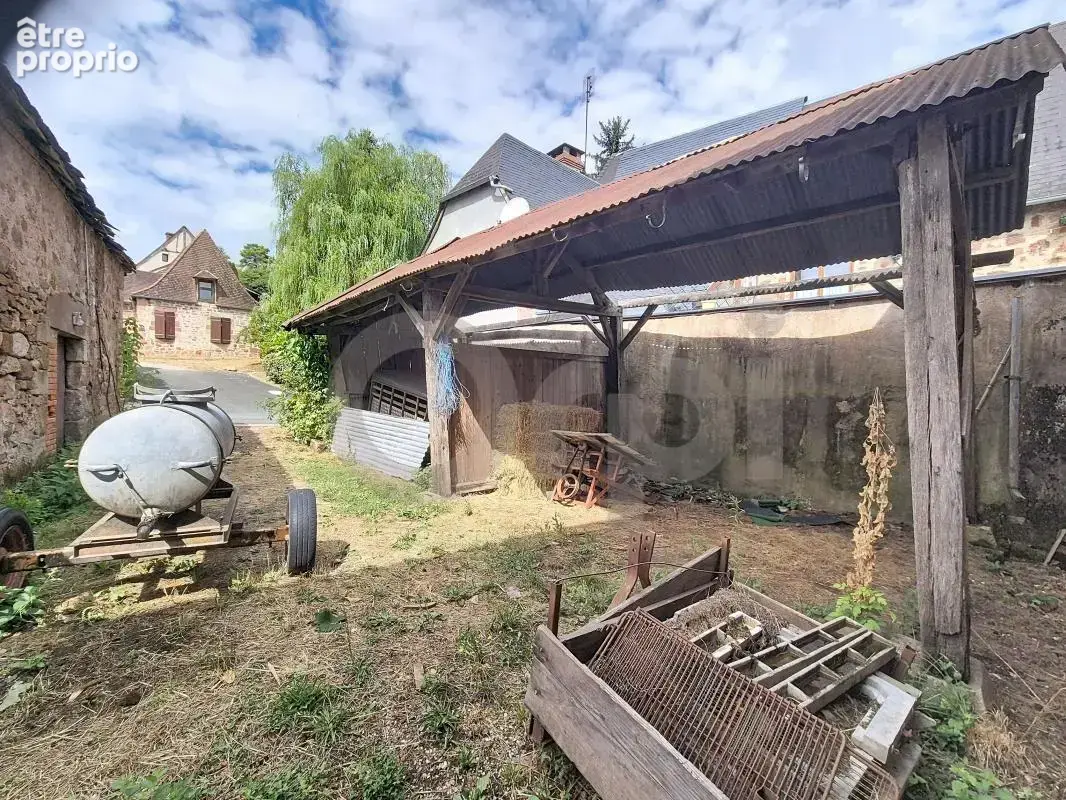 Ancienne bâtisse en pierre à rénover – Beau potentiel en Périgord Noir (24) - photo 7
