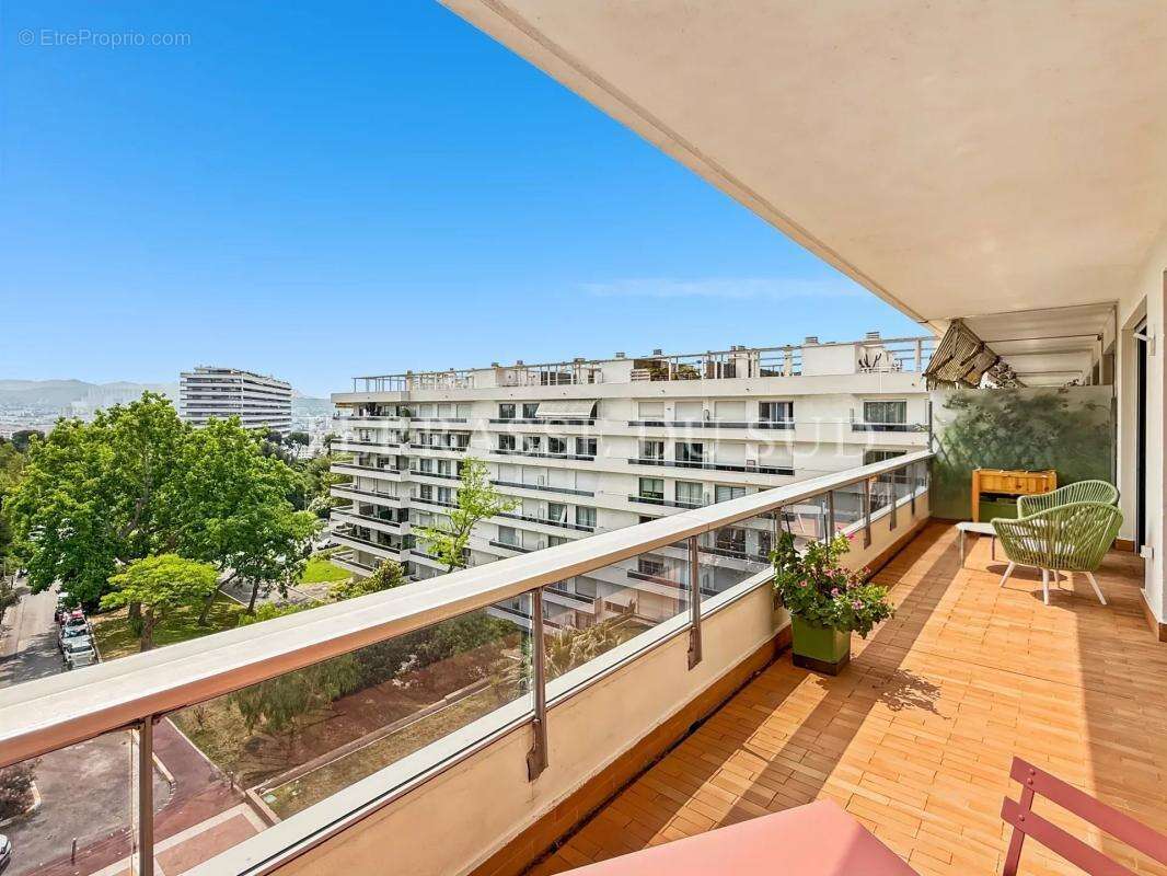 Appartement à MARSEILLE-8E