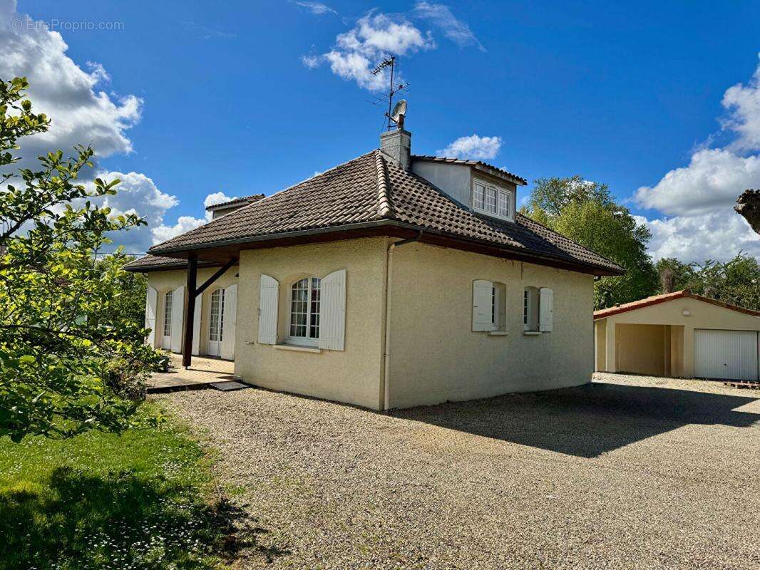 Maison à SAINT-EMILION
