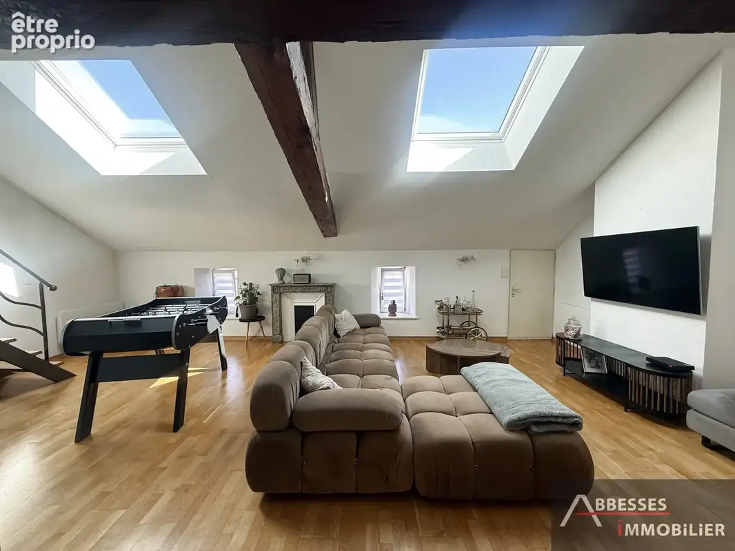 EN EXCLUSIVITÉ - CENTRE VILLE : Au 2ème et dernier étage : Superbe appartement esprit loft de type F5 - photo 8