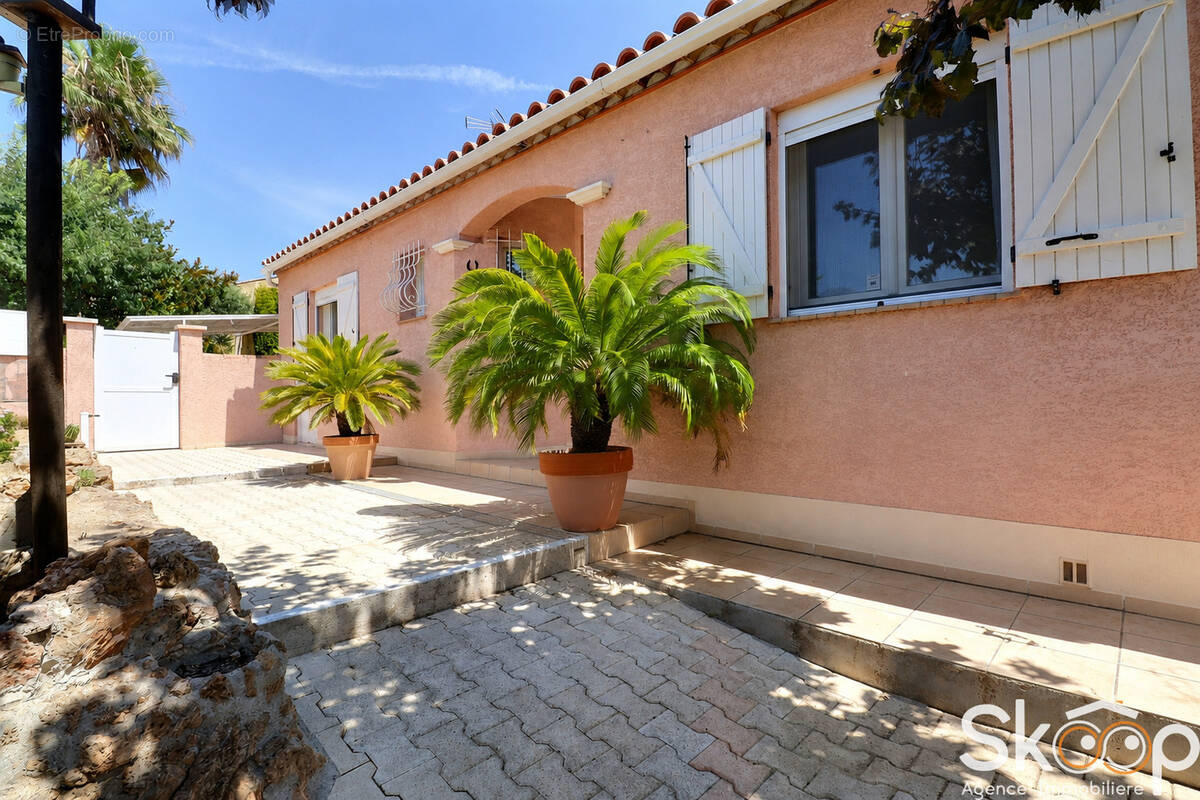 Maison à POUSSAN