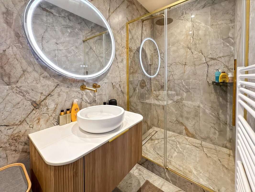 Appartement à LYON-6E