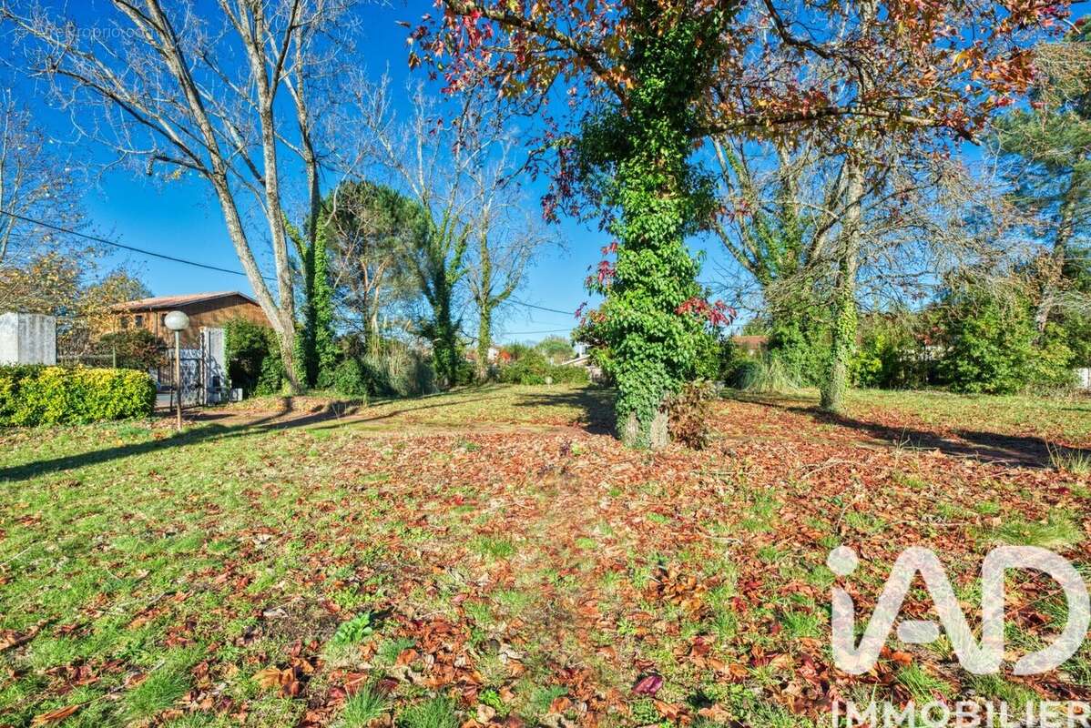 Photo 2 - Terrain à MERIGNAC