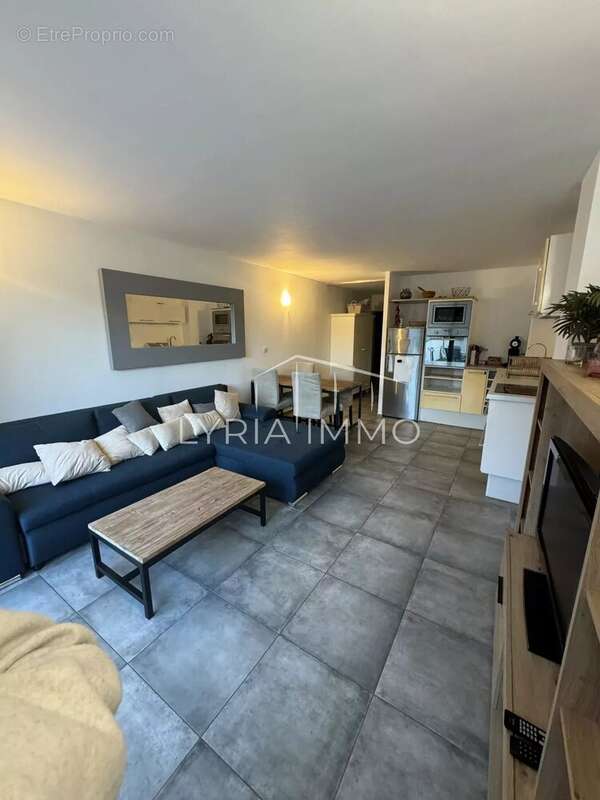 Appartement à ROQUEBRUNE-SUR-ARGENS