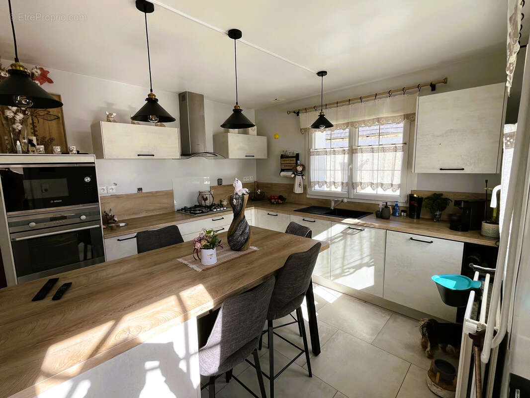 Maison à PONT-SAINTE-MAXENCE