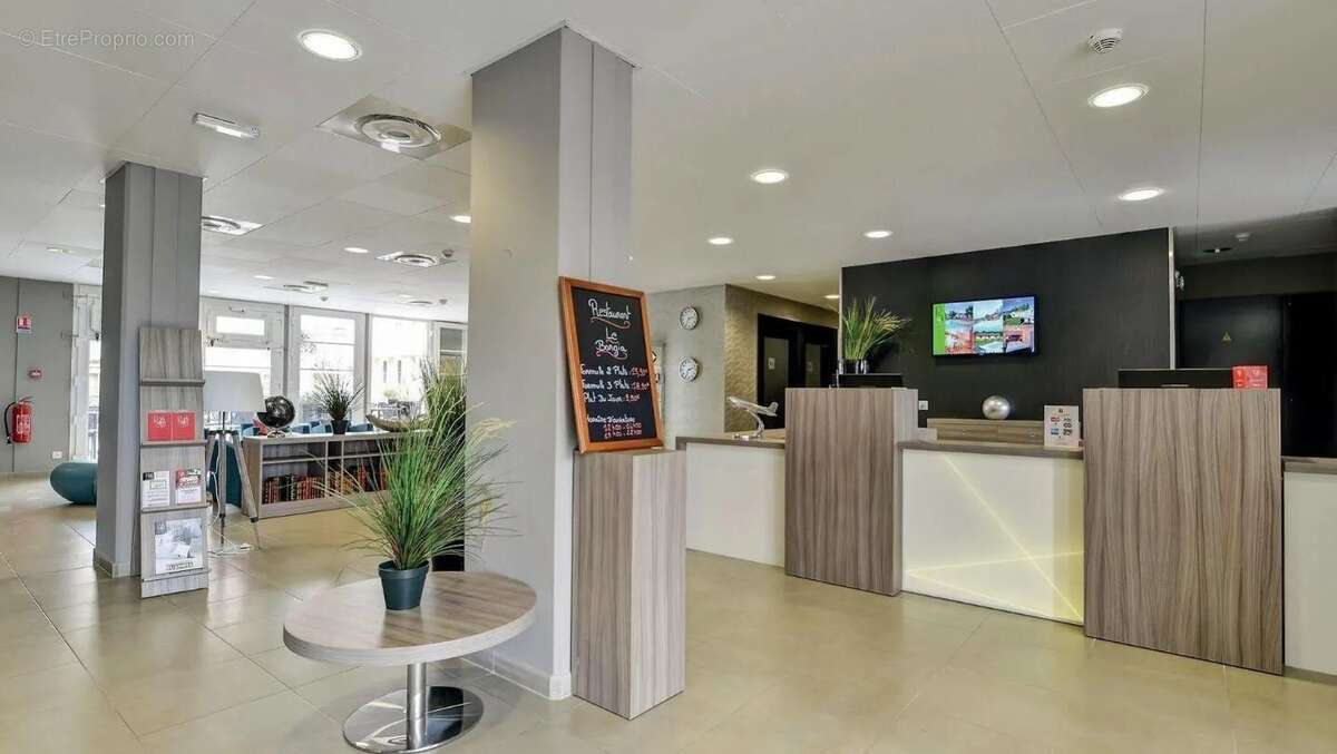 INVESTISSEMENT LOCATIF  Entzheim  Résidence Affaires Appart'City Confort Strasbourg Aéroport - 6.94% de rentabilité - photo 11
