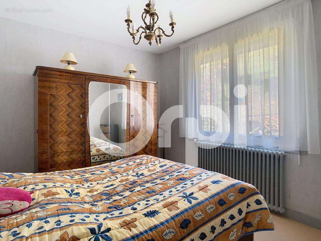 Maison à NOTRE-DAME-DE-SANILHAC