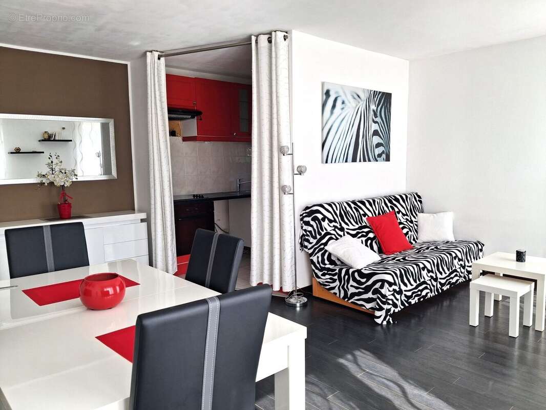 Appartement à VILLIERS-LE-BACLE