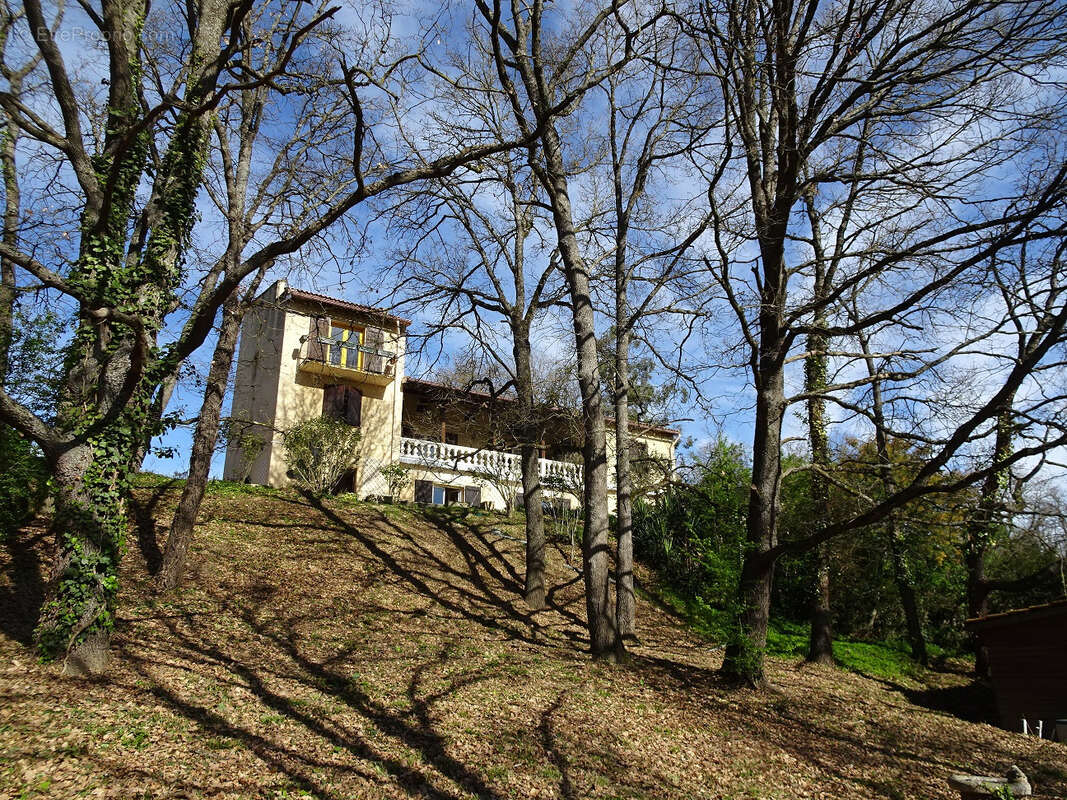 Maison à LAGARDELLE-SUR-LEZE