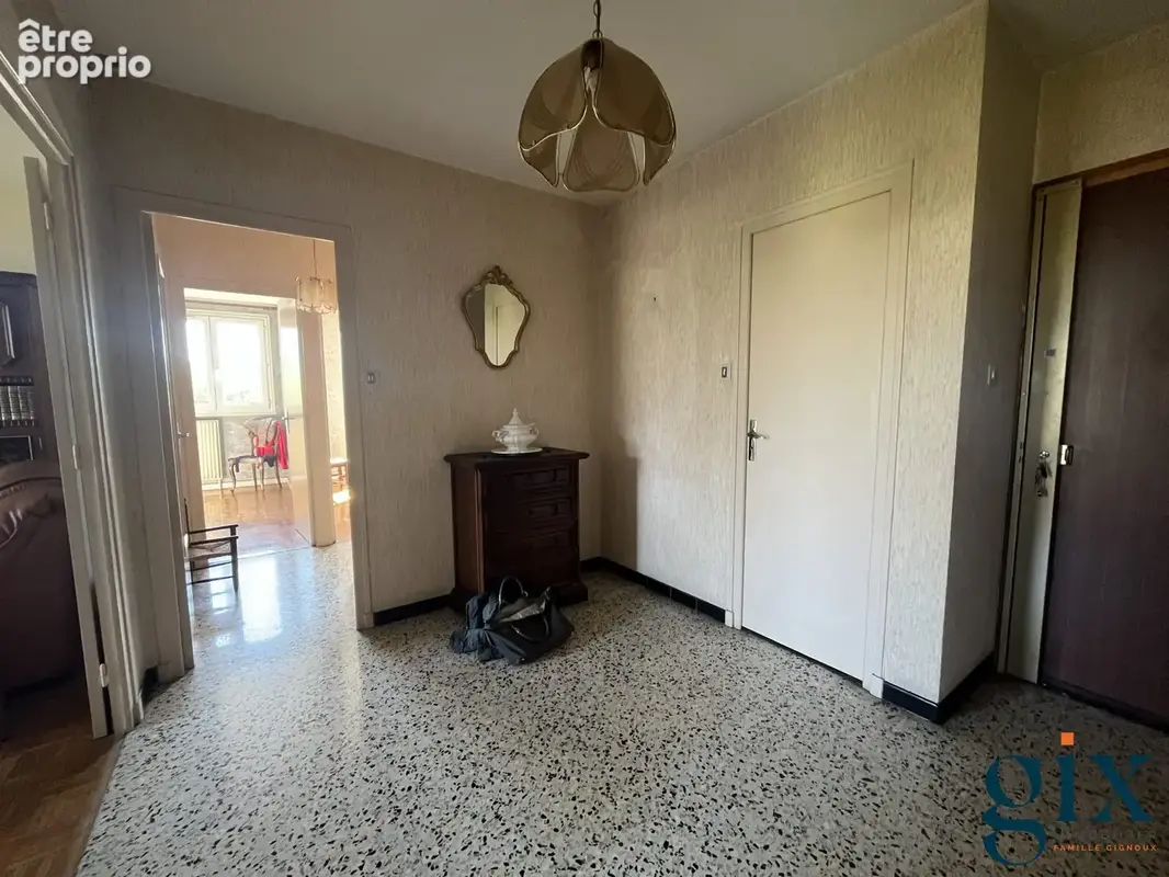 Appartement 4 pièces 79 m² à vendre à Saint-Martin-D'heres (38400) - photo 4