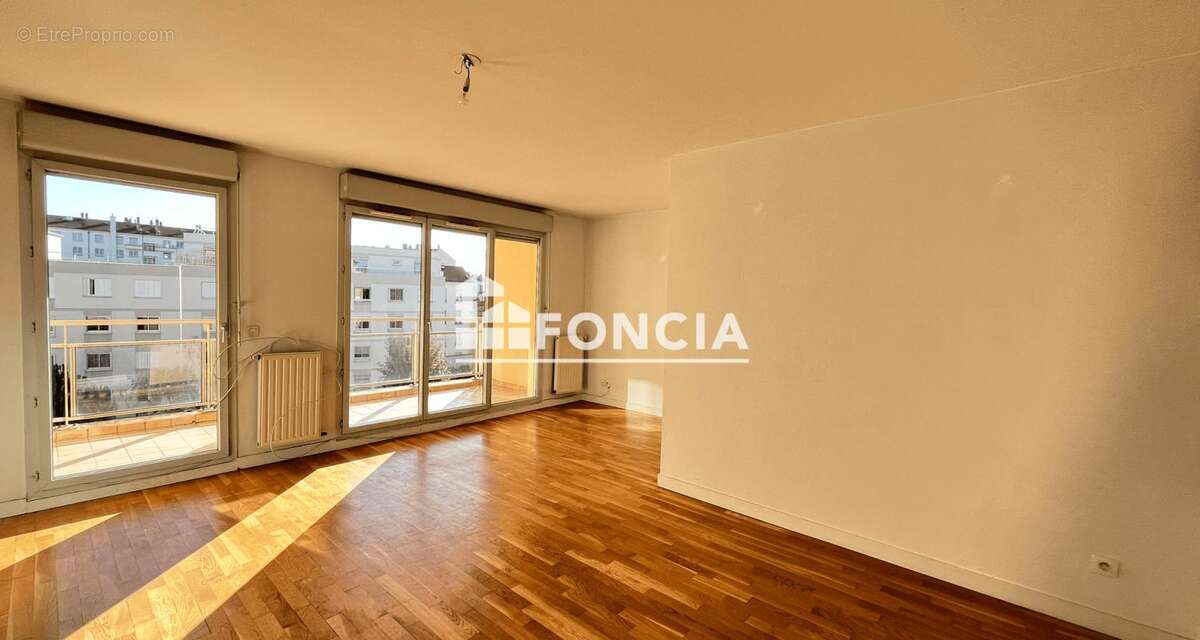 Appartement à LYON-4E