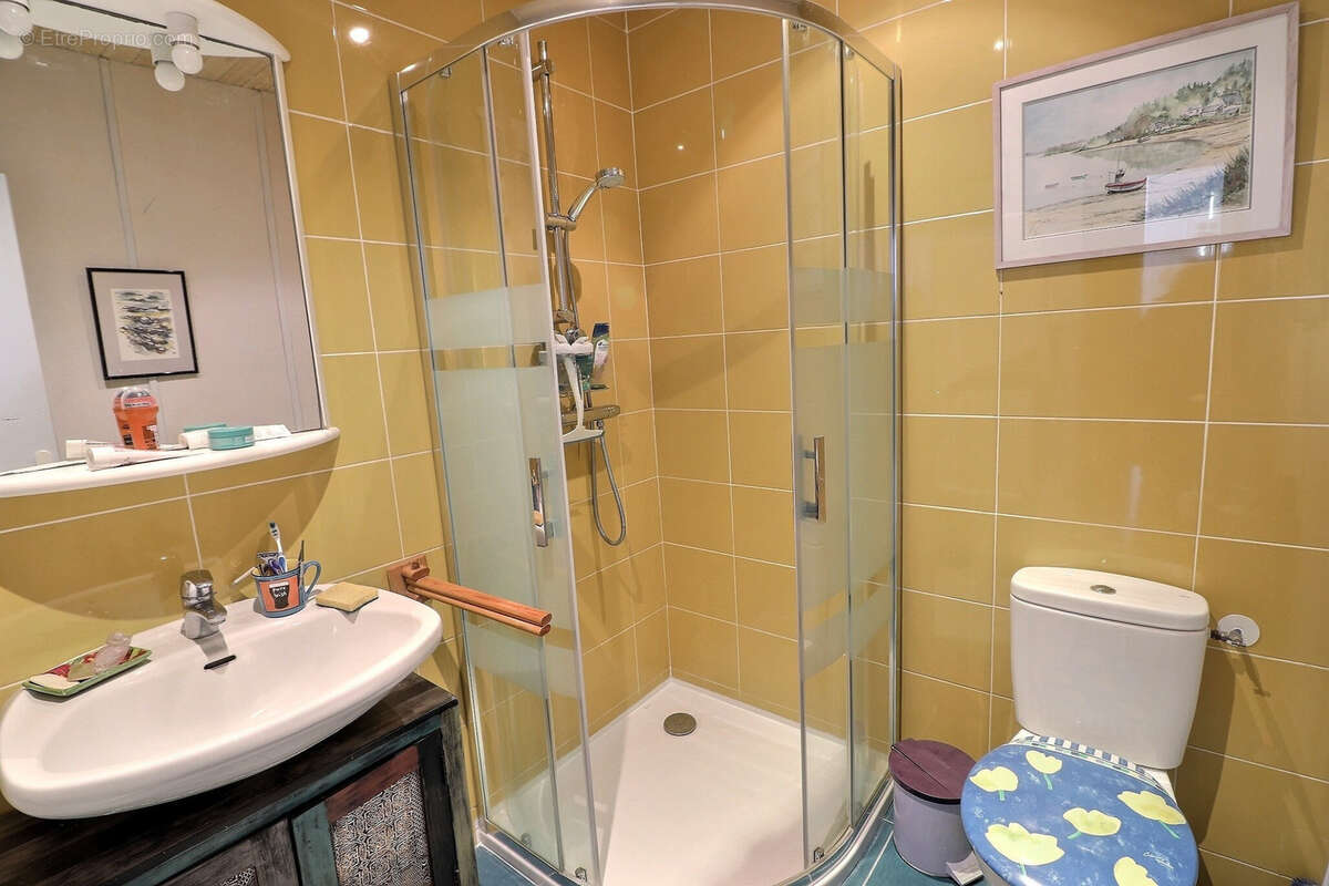 Maison à LE RELECQ-KERHUON