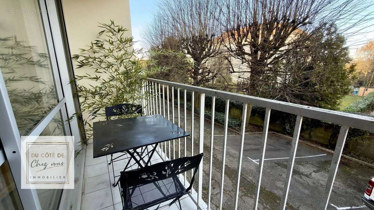 Appartement à SAINT-JULIEN-LES-VILLAS