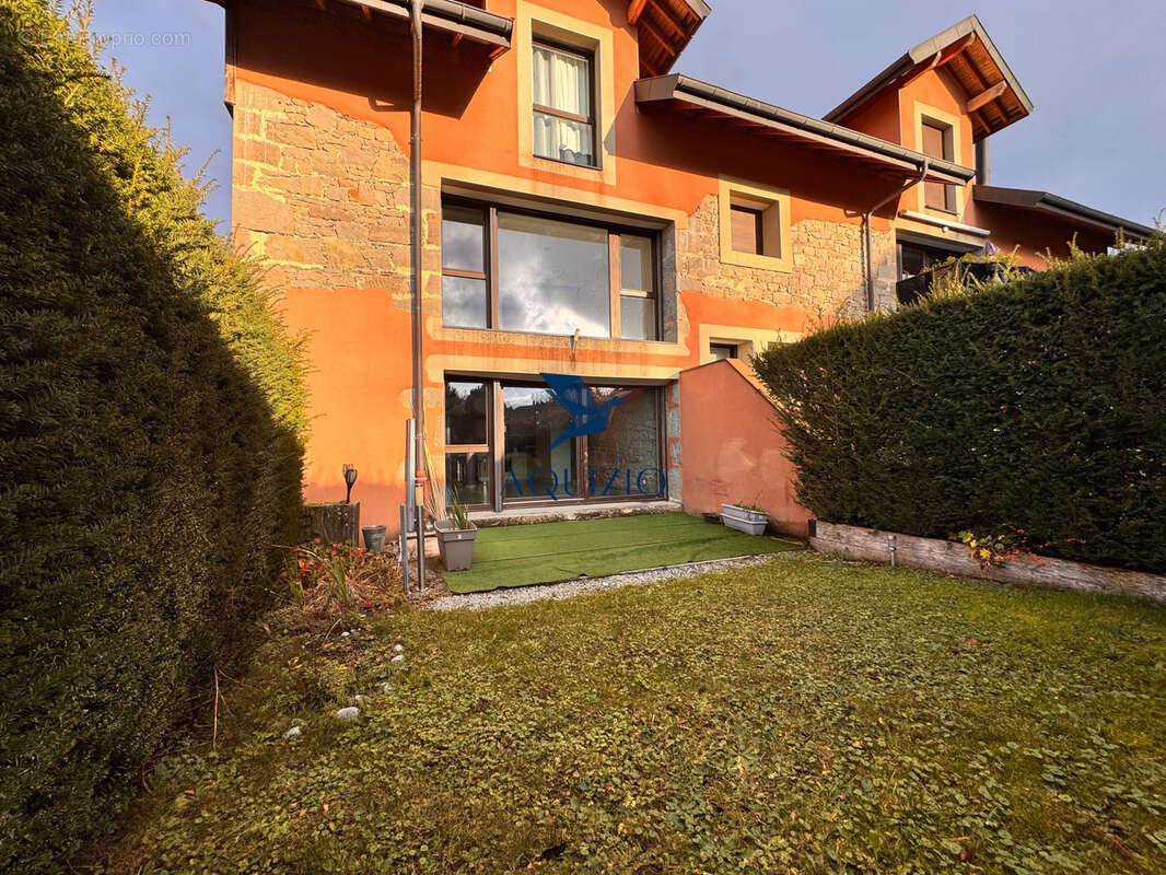 Appartement à LA ROCHE-SUR-FORON