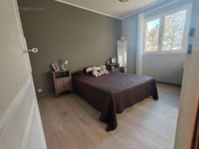 Maison à SAINT-CHRISTOPHE-DE-DOUBLE