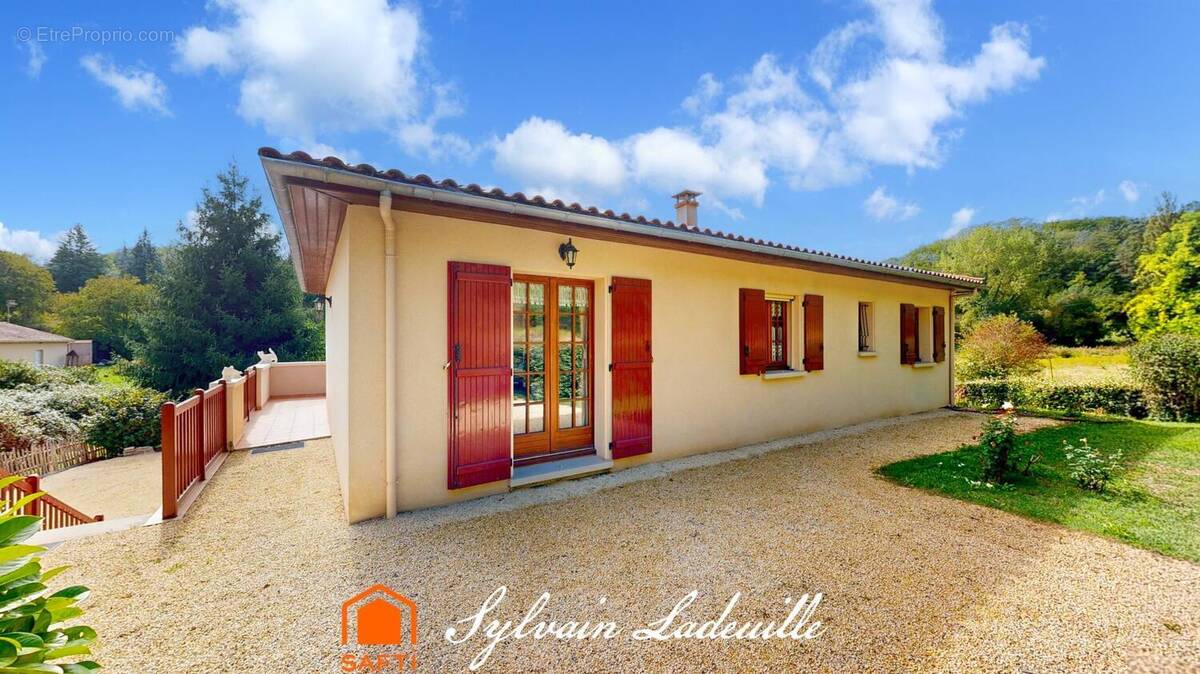 Photo 1 - Maison à LE BUGUE