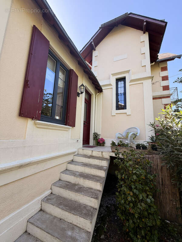 Maison à SAUJON
