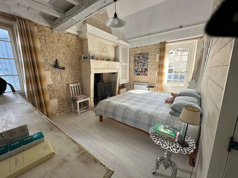 Maison à SALLES-LAVALETTE