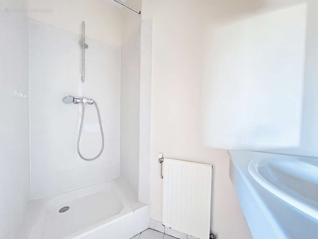 RARE- Appartement familial 4 pièces 81,71 m2 avec double balcons   Résidence récente   Juvisy-sur-Orge - photo 6