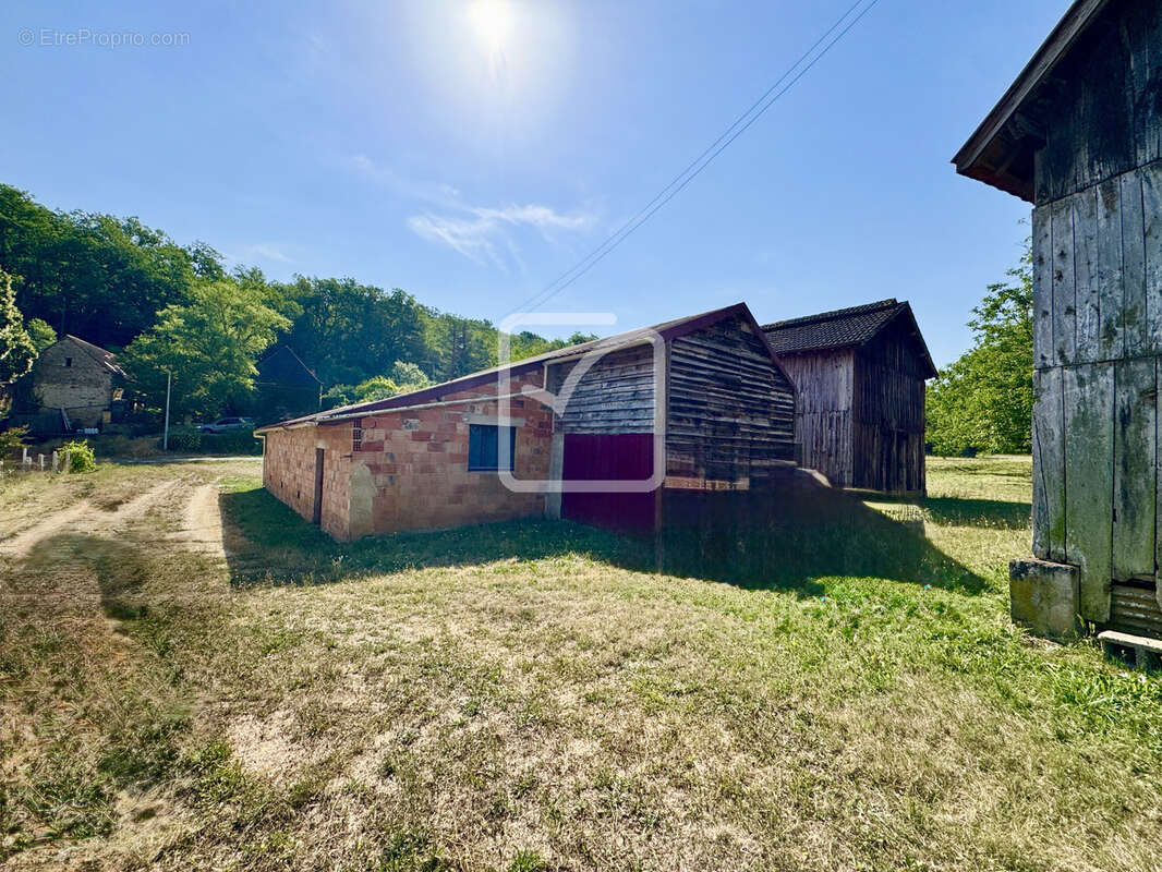 EXCLUSIVITE - A deux pas de la Dordogne, rare ensemble immobilier typique du Périgord - photo 11