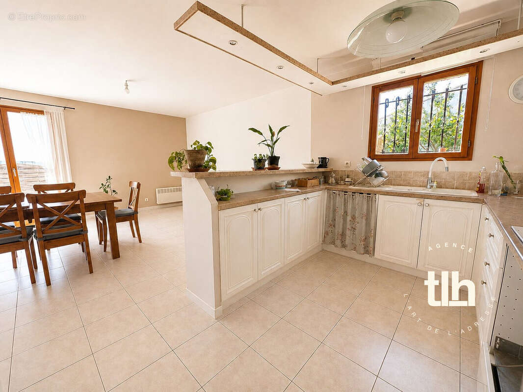 Maison 130 m² à Lunel-Viel  - photo 5