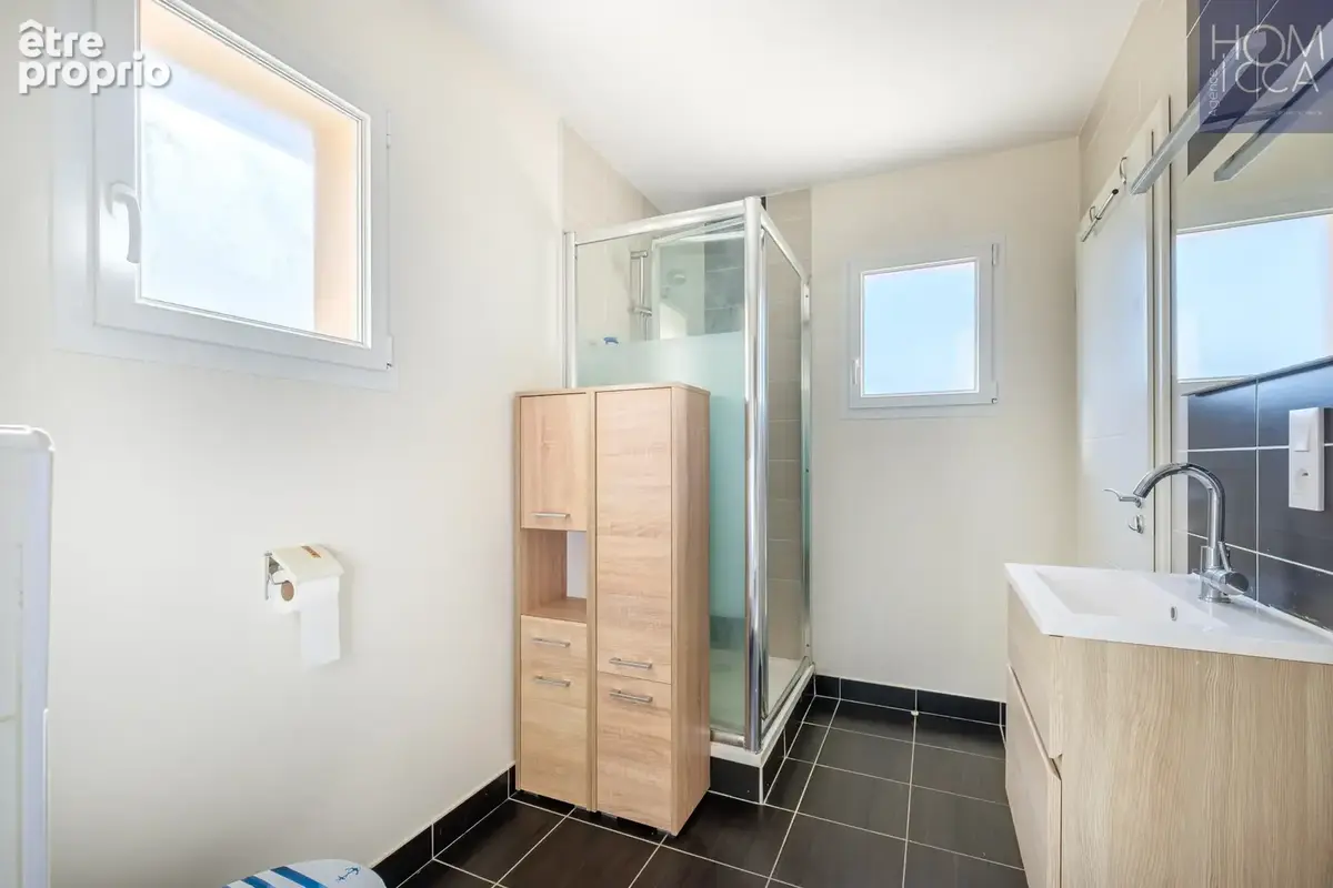 Dardilly maison de 2017 de 140m2 edifiee sur un terrain de 879m2 - photo 8