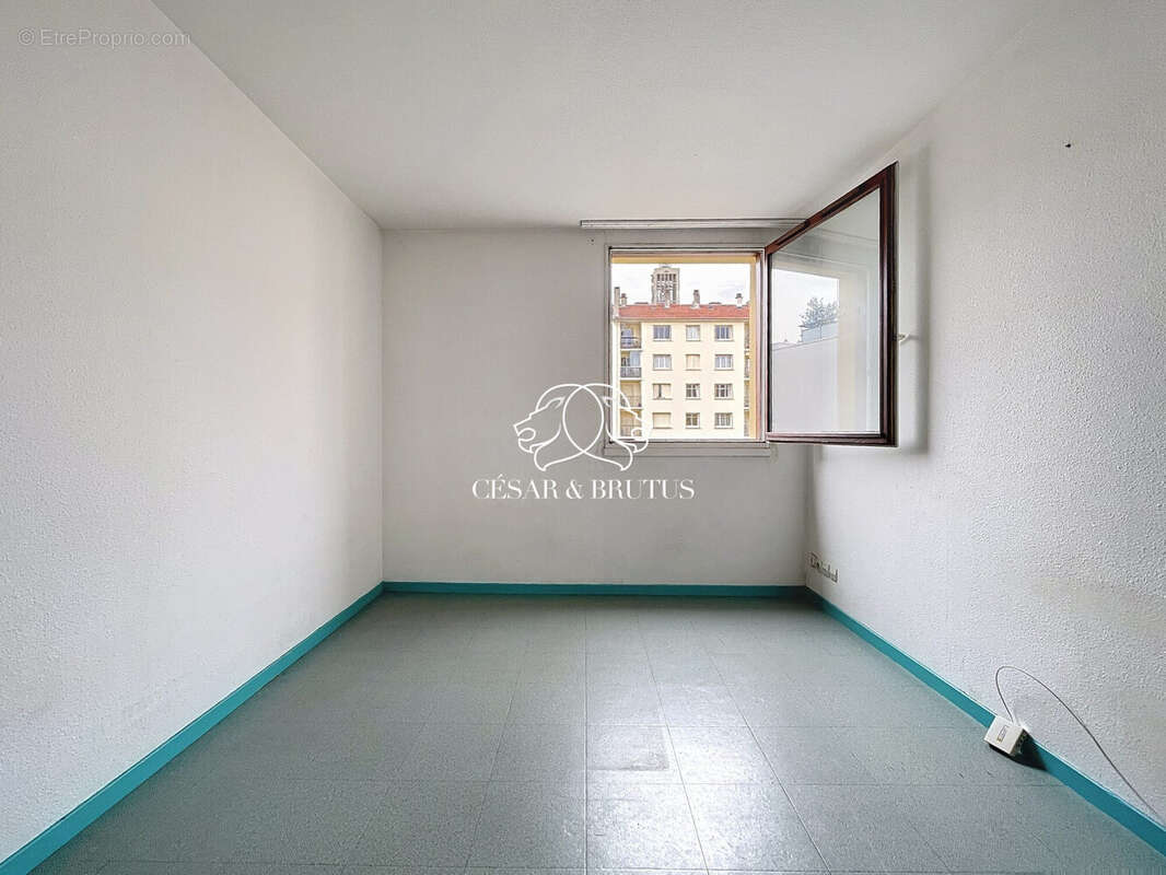 Appartement à LYON-9E