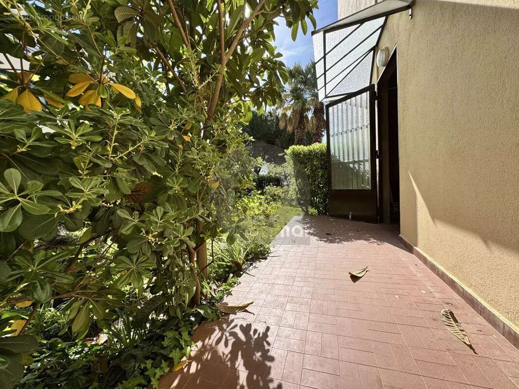 Appartement à ROQUEBRUNE-CAP-MARTIN