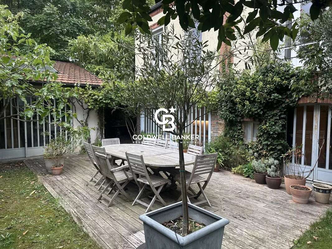 Maison à LE VESINET