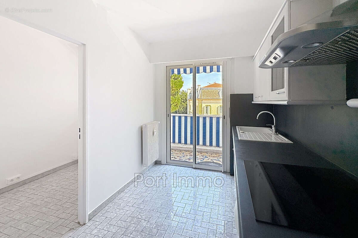 Appartement 94 m² à Cagnes-Sur-Mer  - photo 6