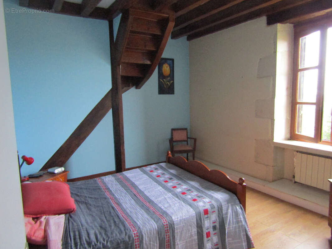 Maison à OUROUER-LES-BOURDELINS