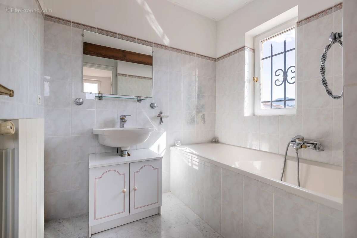 Maison de caractère 8P/ 354 m² – Vue panoramique / 6 suites / appartement 2P indépendant / terrain 1041 m² / 25 min de Nice - photo 29