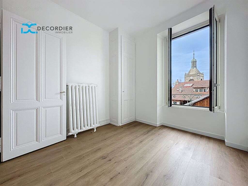 Appartement à EVIAN-LES-BAINS