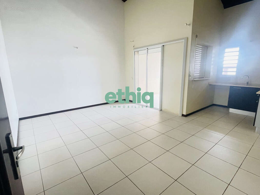 Appartement à LE GOSIER