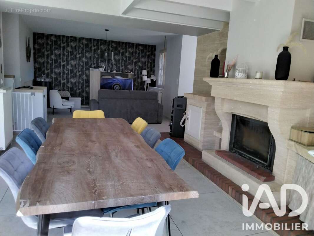 Maison 160 m² à Doue-La-Fontaine  - photo 6