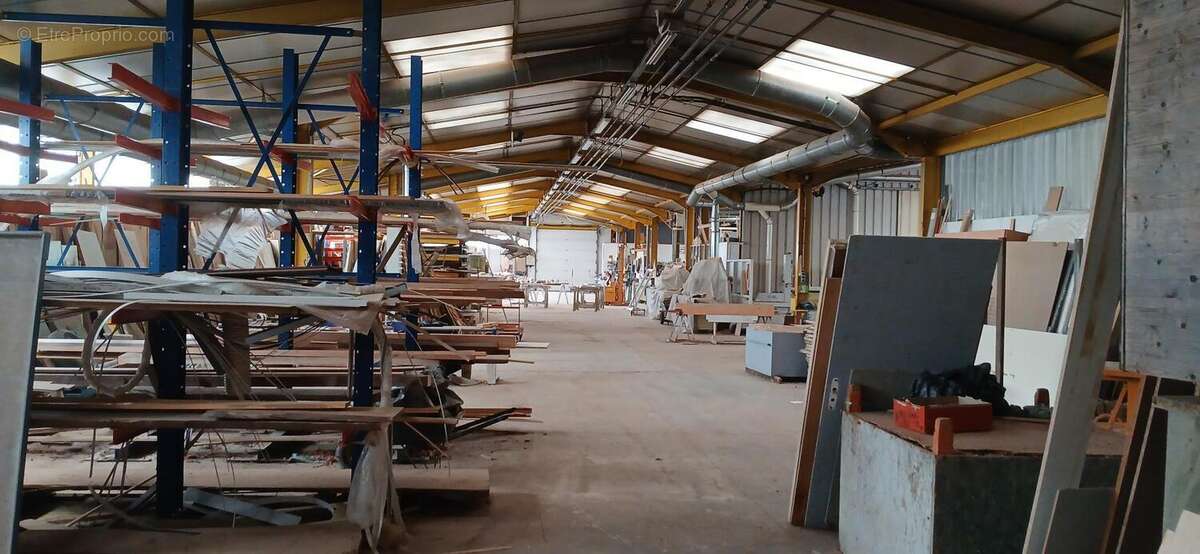 Bâtiment  industriel artisanal 2000 m² Port sur Saône  (70)  Ex-atelier de menuiserie de fabrication - photo 12