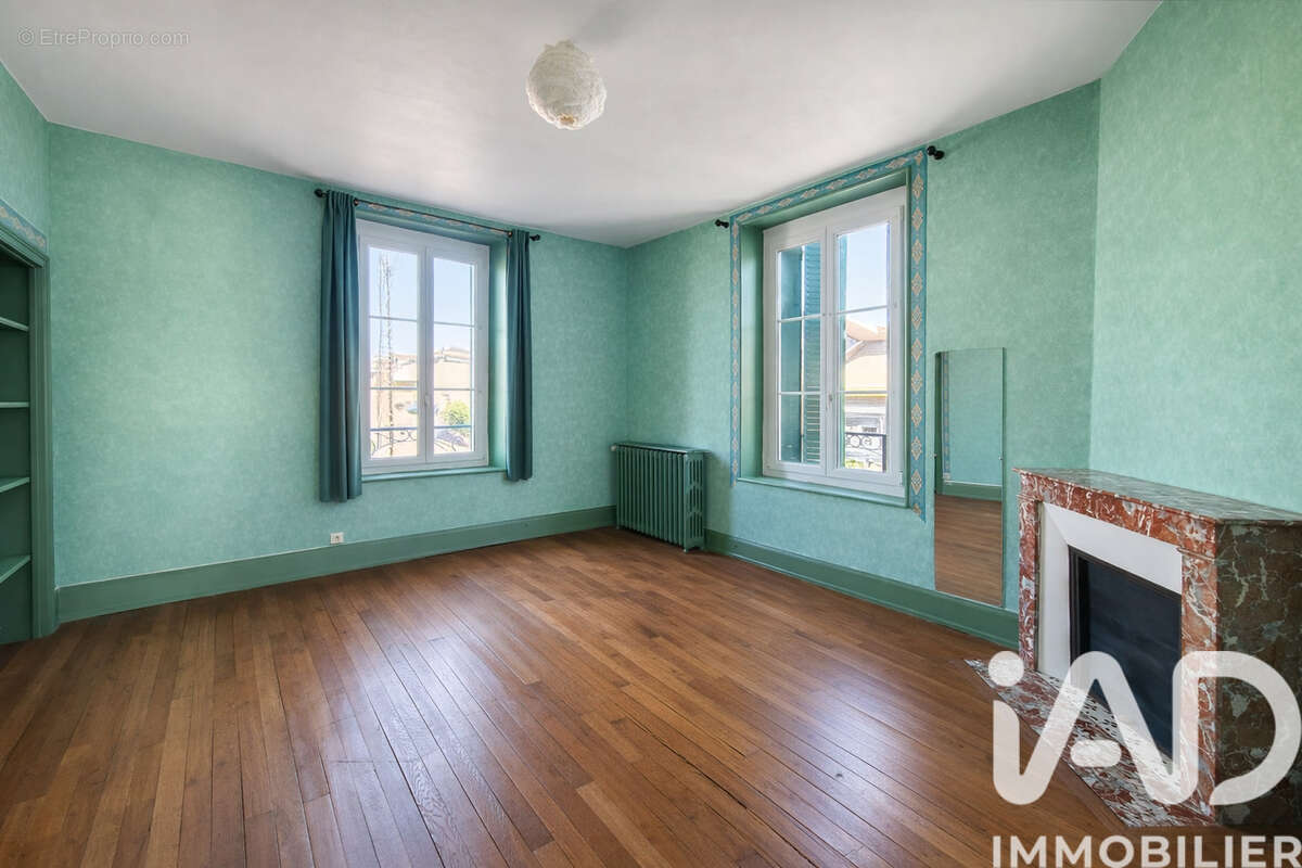 Maison 188 m² à Neuves-Maisons  - photo 9