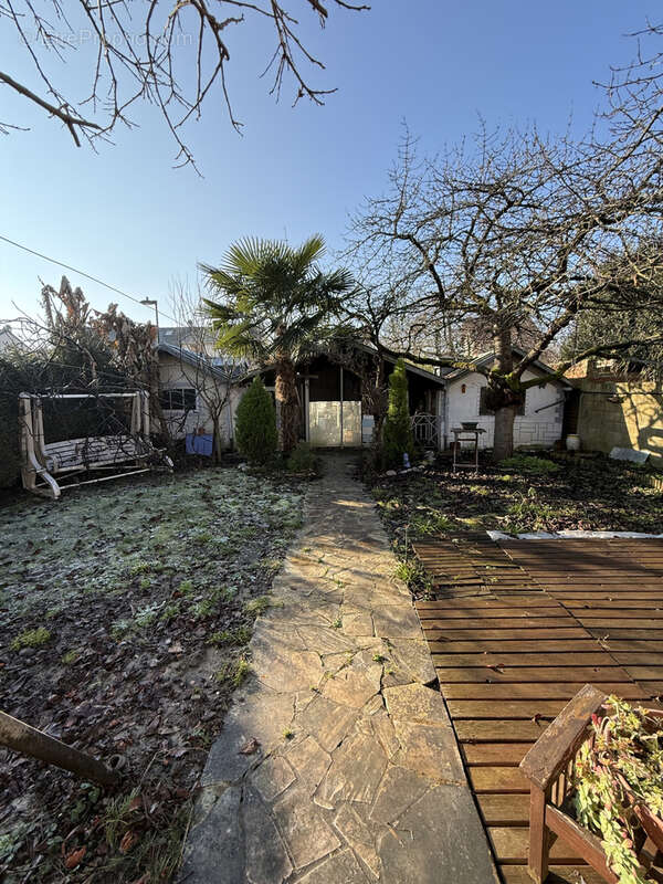 Maison à LE BLANC-MESNIL